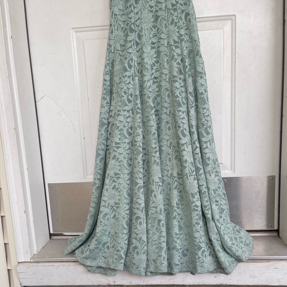 Beautiful sage sparkly lace maxi prom dress - Picture 6 of 16